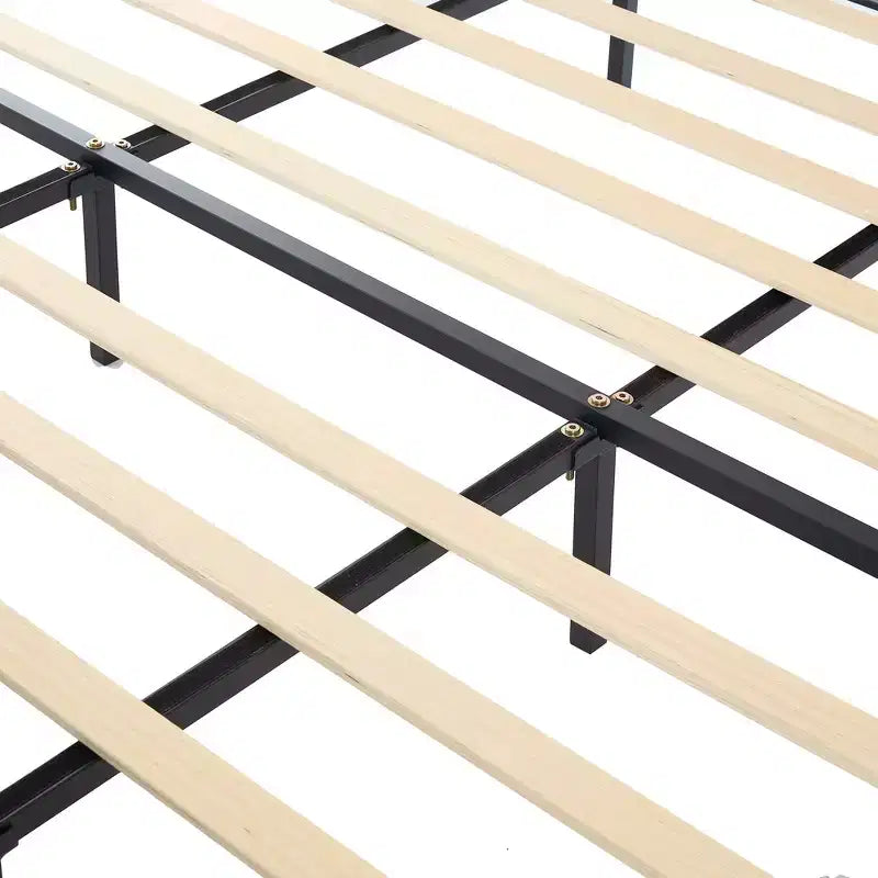 Lit King à plateforme traîneau, tête de lit à oreilles, velours capitonné, capacité de 363 kg