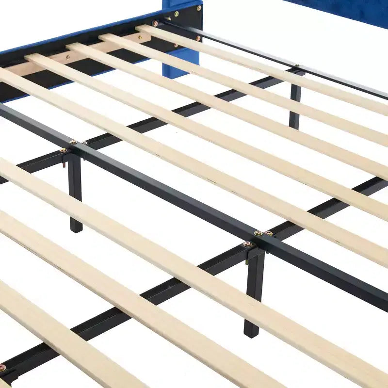 Lit King à plateforme traîneau, tête de lit à oreilles, velours capitonné, capacité de 363 kg