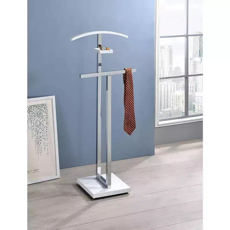 Valet de nuit en métal et bois, Porte-vêtements avec étagère à accessoires, 114 cm H x 43 cm P x 25 cm L