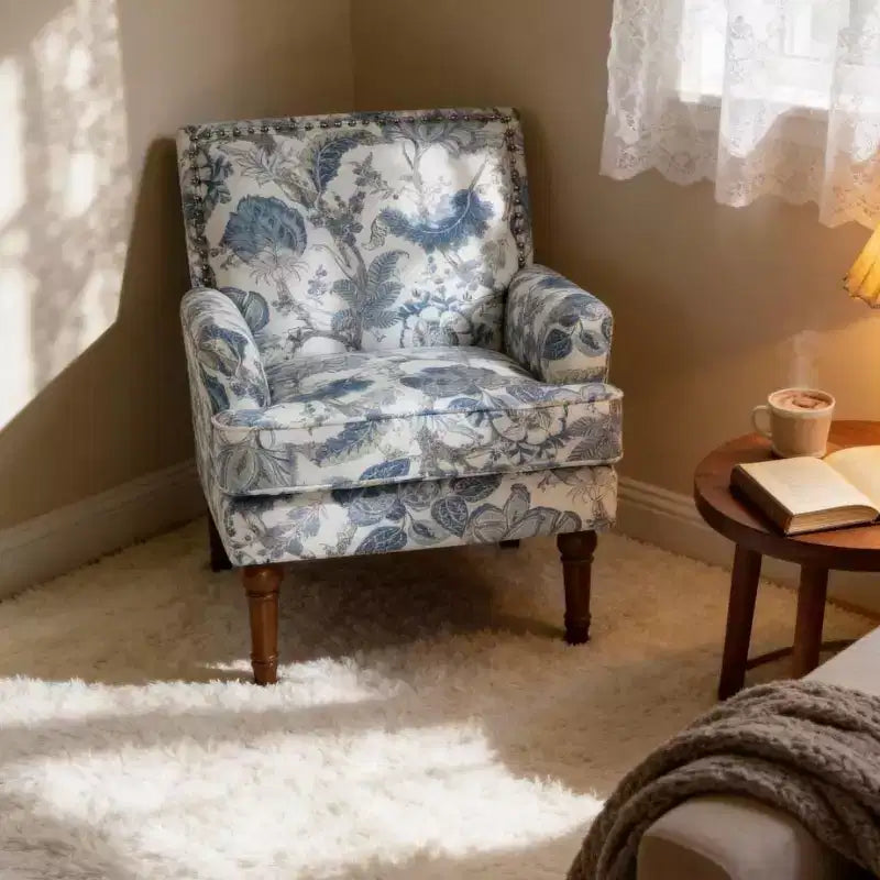 Fauteuil d'appoint floral de ferme rembourré avec garniture cloutée et pieds en bois massif